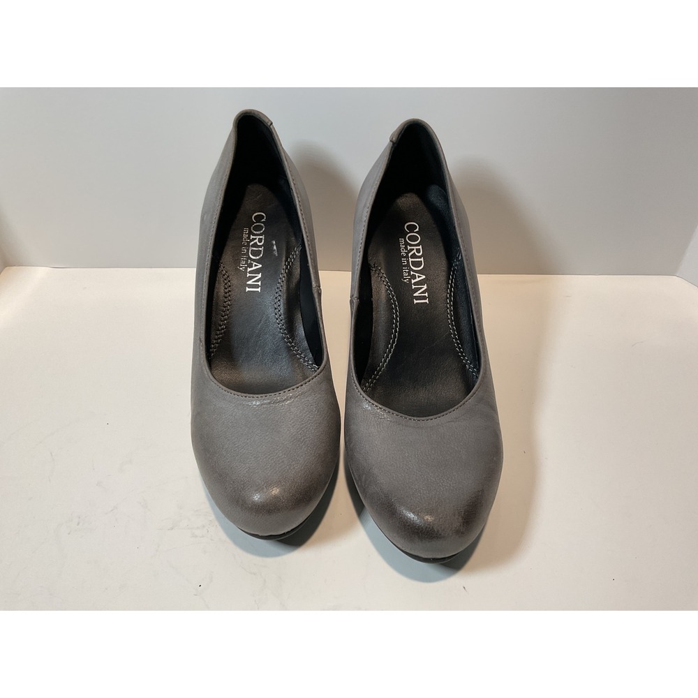 Cordani Gray Leather Pointed Toe Block‎ Heel Pumps Made in Italy Size 6.5